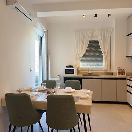 Moonlight Apartamento Golem (Tirana)